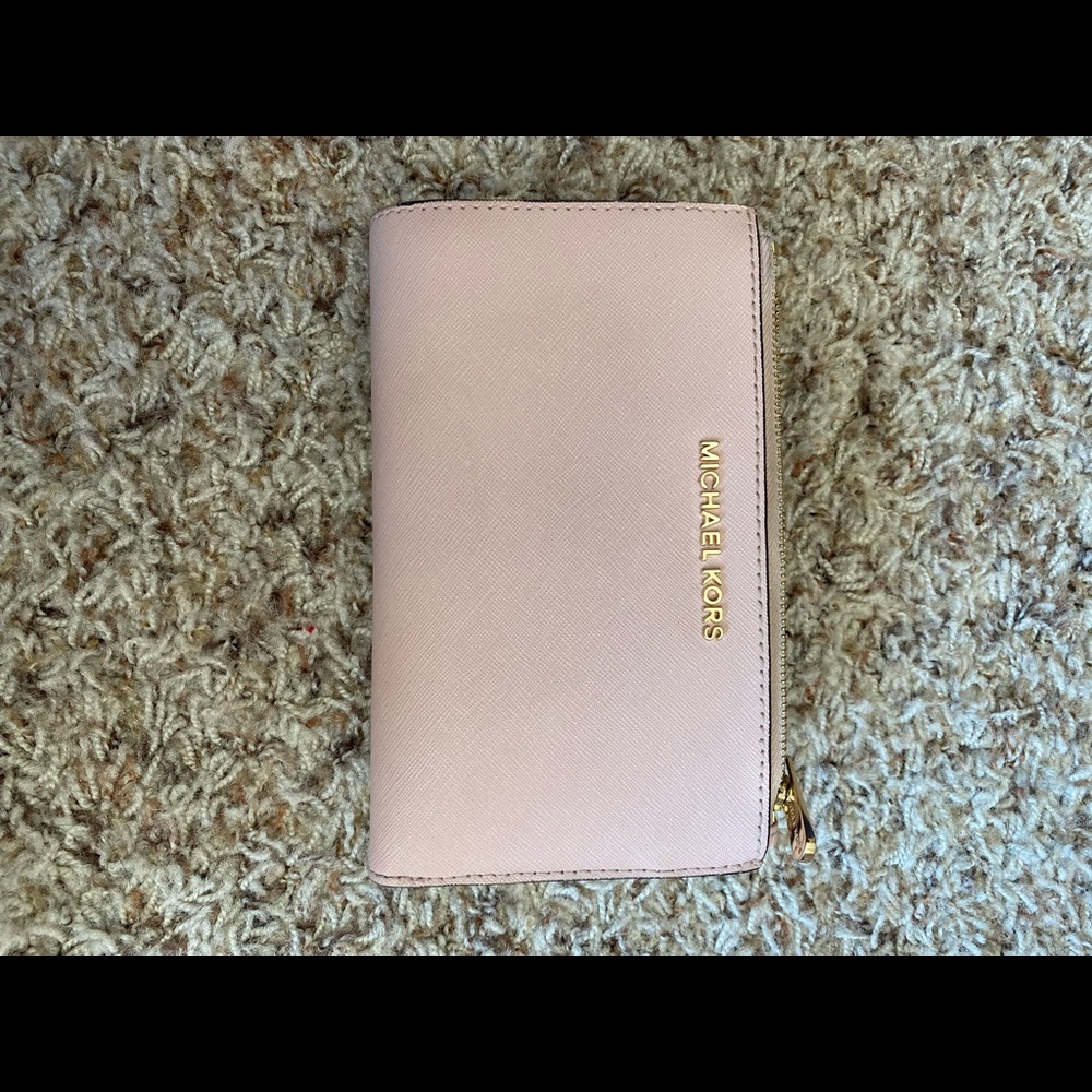 Michael kors wallet
